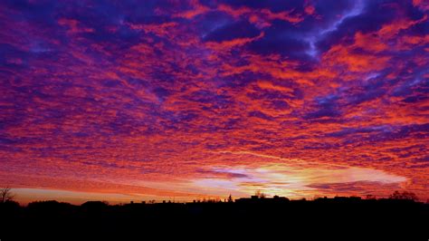 Download Wallpaper 3840x2160 Clouds Sunset Horizon Sky