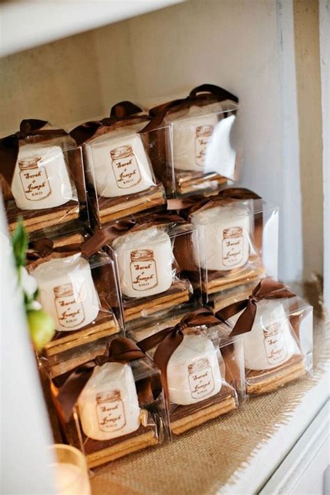 They add to the decor and theme of the reception, ranging from simple bookmarkers to elegant crystal to delicious, edible treats. Top 20 Ideas for Edible Fall Wedding Favors | Deer Pearl ...