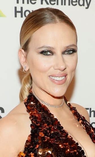 Scarlett Johanssons Sleek Low Ponytail 44th Kennedy Center Honors