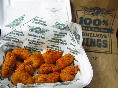Feb 22, 2021 · ingredients 3 pound bag of chicken wings 1 tablespoon cayenne pepper 2 tablespoons paprika 2 tablespoons garlic powder 1 tablespoon dried oregano 1 tablespoon dried thyme 1 tablespoon onion powder 1 tablespoon salt 1 teaspoon ground black pepper 1/4 cup vegetable oil &quot; Wingstop Louisiana Rub boneless wings | Boneless Chicken ...