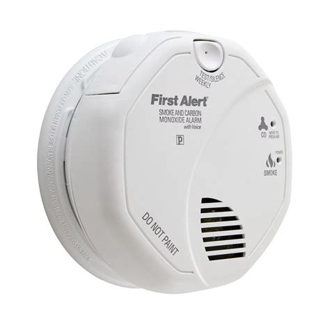This carbon monoxide alarm features a permanently installed sensor, digital display with blue backlight, and an 85 db alarm horn. First Alert BRK SC7010B Hardwire Combination Smoke and ...