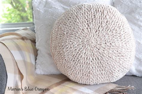 Velvet Circle Pillow Free Crochet Home Decor Pattern Maria S Blue