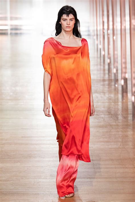 Poiret Spring 2019 Ready-to-Wear Fashion Show Collection: See the complete Poiret Spring 2019 ...