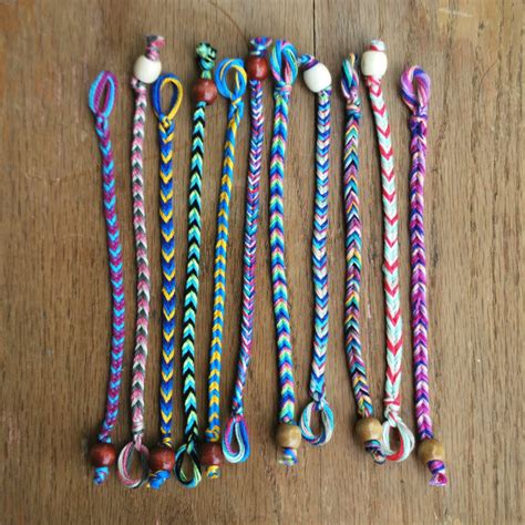 If you enjoy wearing bracelets, there are lots of options for creating stylish pieces that require very few materials. 13 Easy Fishtail Braid Bracelets | Guide Patterns