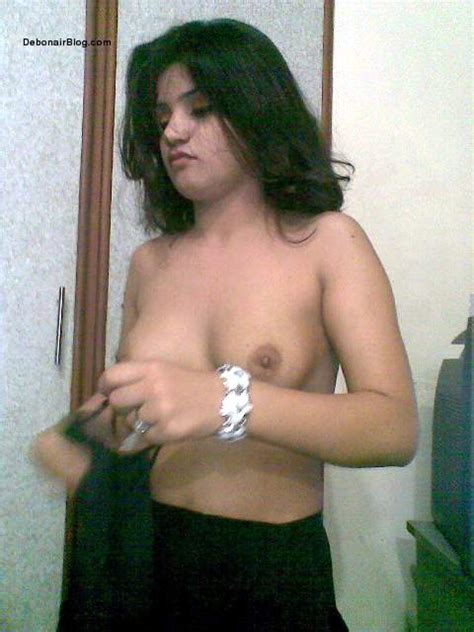 Naked Indian Desi Nangi Bhabhi Wife Striping Clothes