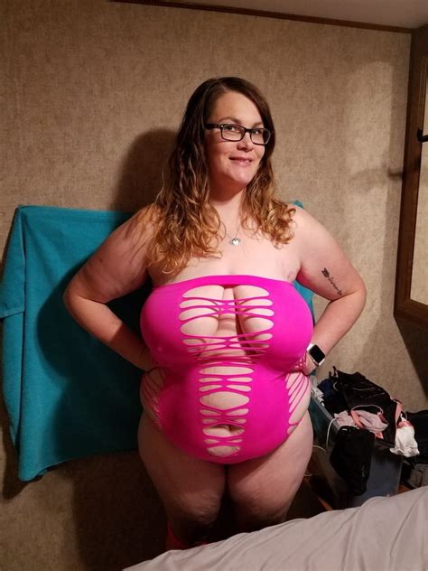 Huge Tits Nipples Poking Through Shirt Bbw Braless Non Nude 26 Pics