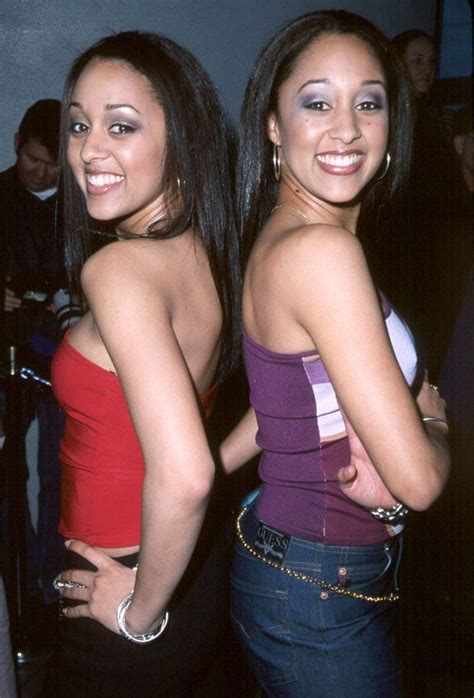 Tvs Most Memorable Twins Tia And Tamera Mowry Tamera Mowry 90s Early 2000s Fashion