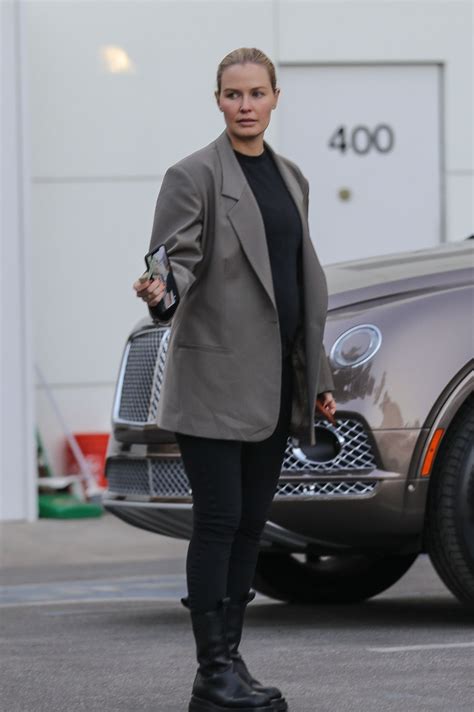 Pregnant Lara Bingle Out In Beverly Hills 12202019 Hawtcelebs