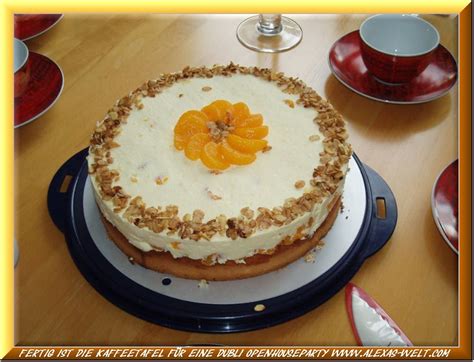 Warte dazu, bis der kuchen komplett abgekühlt ist. Ein toller Kuchen, wenn sich kurzfristig Gäste angesagt ...