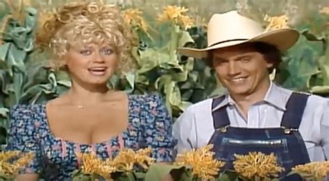George Strait Shows Off Funny Side In Resurfaced Hee Haw Sketch
