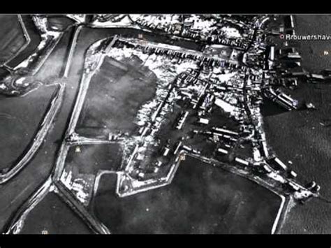 Dijkdoorbraak in de alblasserwaard bij papendrecht datum: Dotka 08 Watersnoodramp luchtfoto 09-02-1953 Brouwershaven ...
