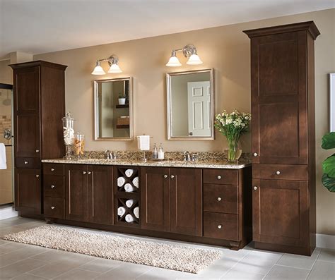 When you're thinking about what you wantyour bathroom to be you'er thinking about function like we talked about how dothese things work, how do the pieces work how does the toilet work, how does the shower work. Umber Maple Cabinet Finish - Aristokraft Cabinetry