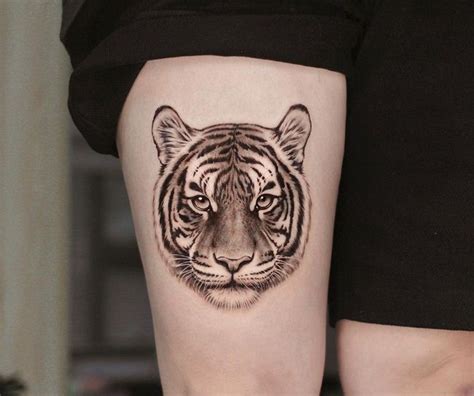 Tiger Face Tattoo On Hip