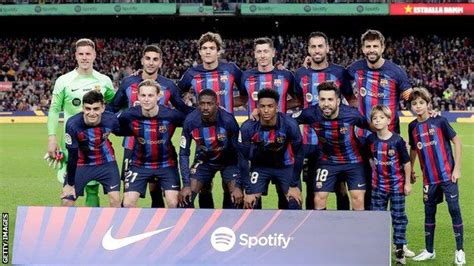 Emotional Farewell As Pique Says Goodbye To Nou Camp With Barcelona Win News Express Nigeria
