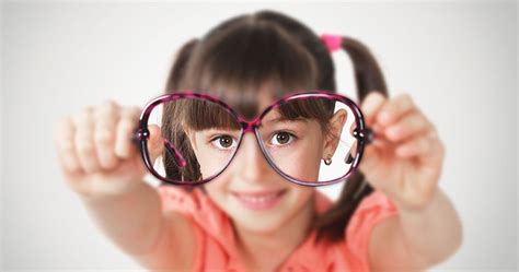 Signs That Your Child Has A Vision Problem Moorfields Eye Hospitals Uae