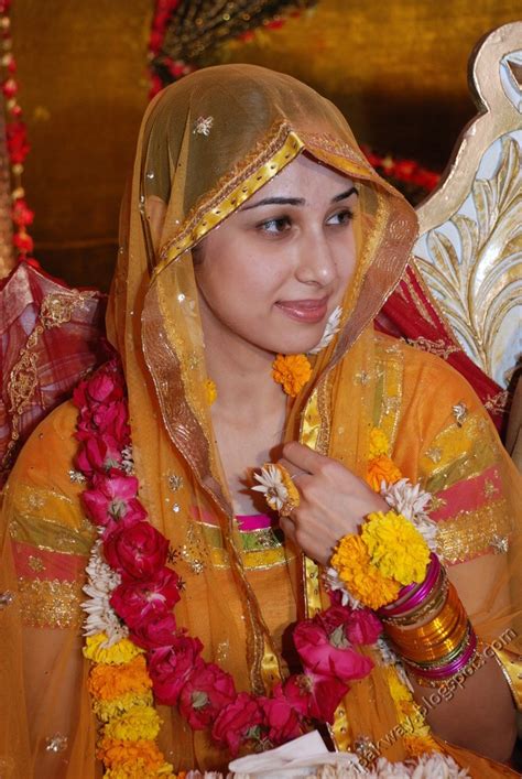 Numerous designers have forked over thousands of men's fashion wedding dresses every season. Latest Pakistani Indians & Arabic mehndi design jewelry ...