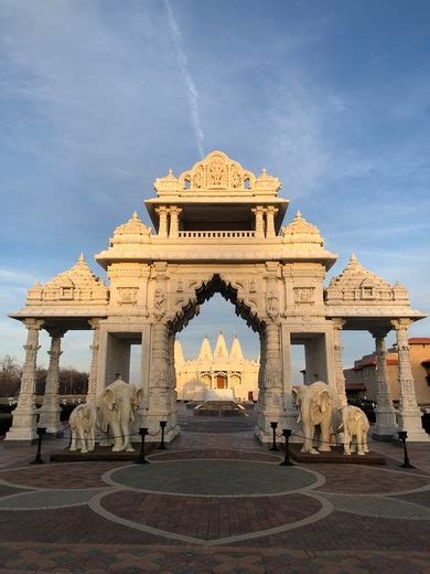 Baps Shri Swaminarayan Sanstha Mandir Chicago Chicago Suburbs