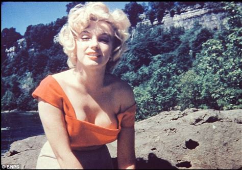 Marilyn Monroe Sexy Photos At The Aged Of Never Before Seen