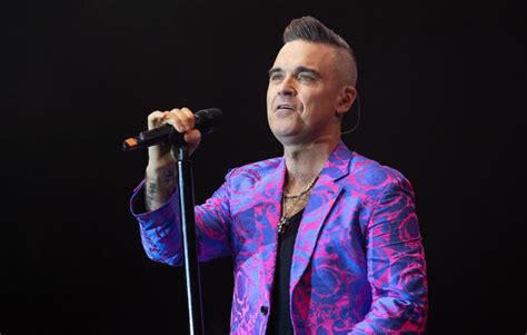 Robbie Williams vendió todas sus propiedades y dice que ahora no tiene