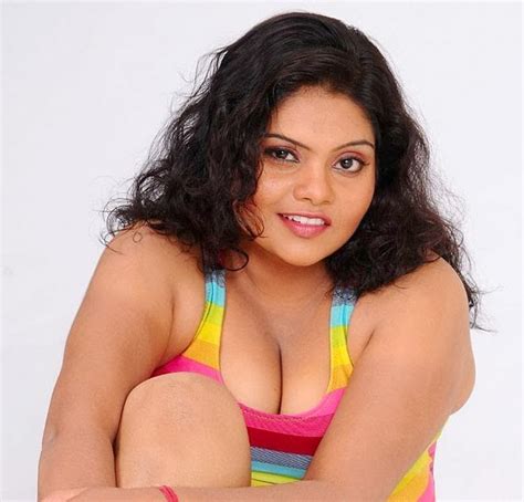 All Hungama Hot Sexy Bgrade Desi Mallu Masala Actress Rosa Spicy Pics