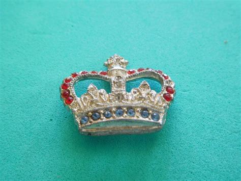Jewelry Estate Vintage Lot Of 6 Royalty Crown Pins Various Colors