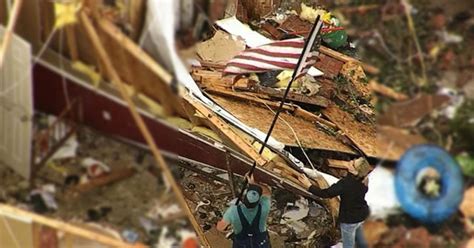 Neighbors Fly American Flag Amidst Tornado Destruction Cbs News