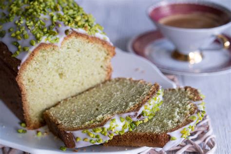 Gelobt sei die avocado … und der bacon! Avocado-Kuchen mit Limettenguss und Pistazien Rezept ...