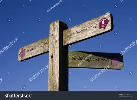 South Downs Way Signpost库存照片25493272 Shutterstock