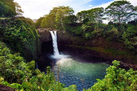 Stunning Waterfalls In The Hawaiian Archipelago Orogold Store Locator