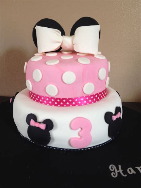Minnie Mouse Cake With Homemade Fondant Homemade Fondant Minnie