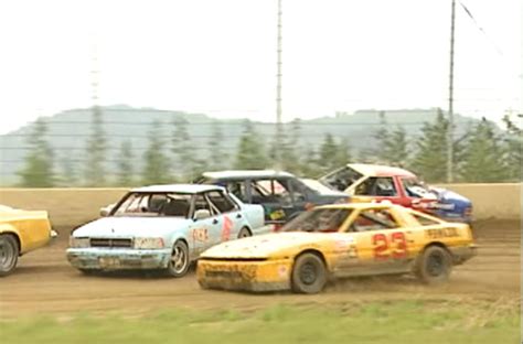 Consideration for the angle of the cars as they slide by must be made. VIDEO: Dirt track oval racing in Japan | Japanese ...