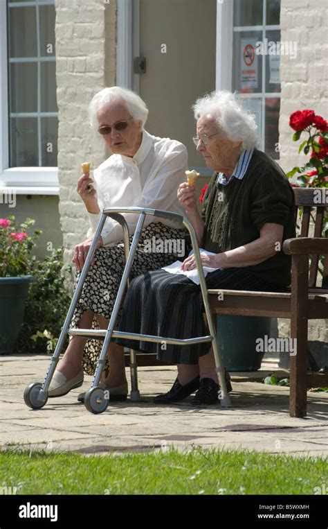 Two Old Ladies Eating Ice Hi Res Stock Photography And Images Alamy