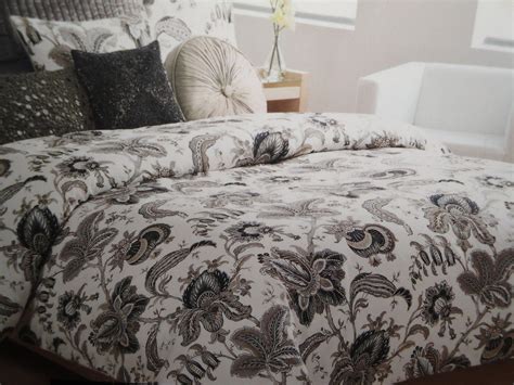Includes comforter, bed skirt, 2 pillow shams, 2 valances and 2 small decorative pillows. Cynthia Rowley here is our bedding | Master bedroom redo ...