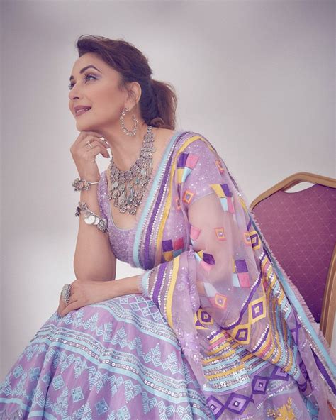 Madhuri Dixit Nene Looks Fabulous In Tie And Dye Lehenga See The Diva