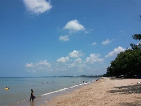 Malacca şehrinde pengkalan balak beach yakınındaki konaklama yerleri. Pengkalan Balak Beach (Pantai Pengkalan Balak) (Malacca ...