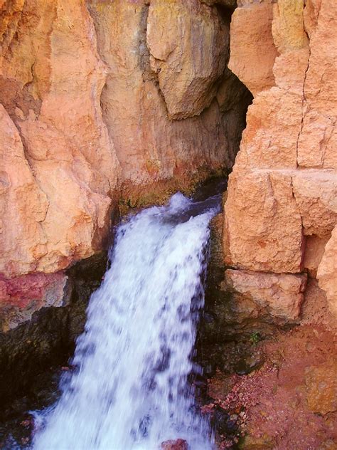 This page shows a google map with an overlay of zip codes for cascade county in the state of montana. GeoSights: Cascade Falls, Kane County, Utah - Utah ...