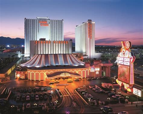 Hotellet tilbyr en høy standard på såvel service som individuelt tilpassede tilbud til alle reisende. CIRCUS CIRCUS HOTEL & CASINO LAS VEGAS - Ahora 23 € (antes ...