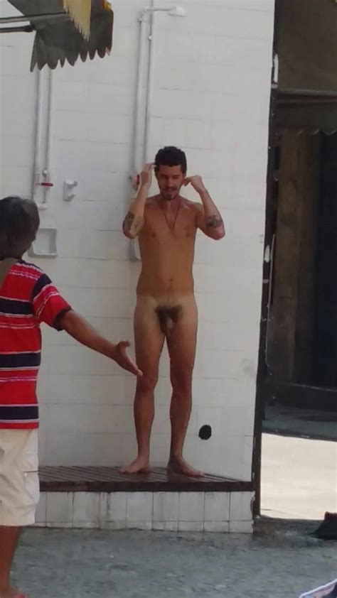 Nudism Men Showers Nude On The Street Thisvid Com