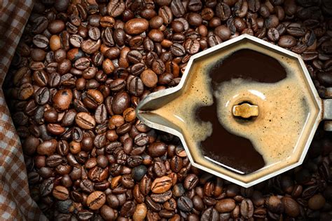 Ed infine, ma non meno importante, fa male ? Come si fa il caffè con la moka