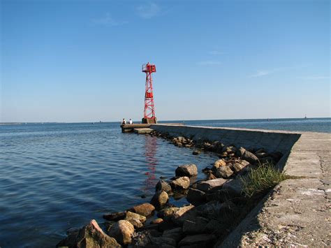 It is a popular polish seaside resort and small fishing port. File:Jastarnia port1.jpg - Wikimedia Commons