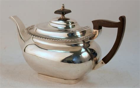 Antique Victorian Silver Plate Tea Pot By Walker And Hall Sheffield C