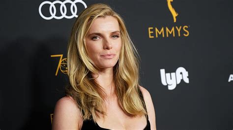 Cobie Smulders Reemplaza A Betty Gilpin En ‘impeachment American Crime Story