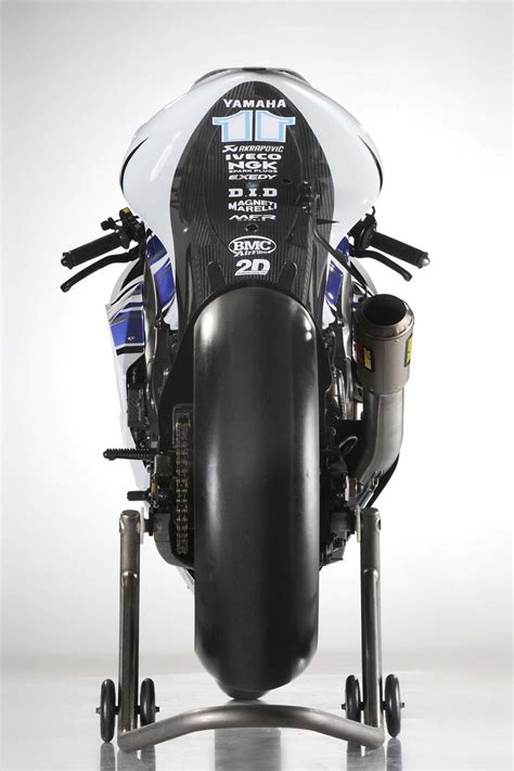2012 Yamaha Yzr M1 Breaks Cover At Jerez Asphalt And Rubber Motogp