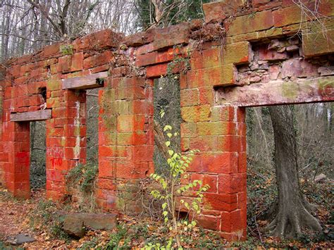 These Hidden Ruins Near Dc Have An Amazing Story Behind Them Hiking