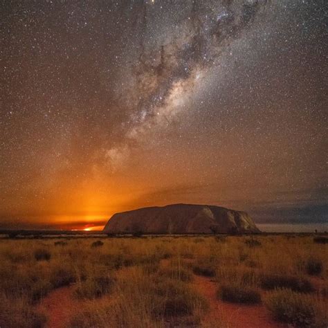 Milky Way Still Visible As Dawn Breaks In Central Australia Rpics