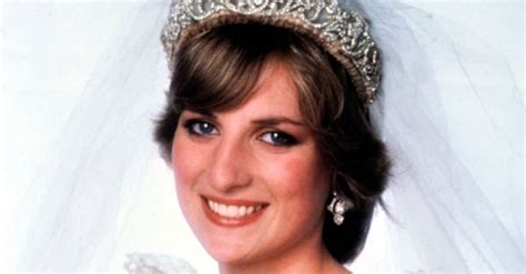 Princess diana's wedding dress designer reveals what gown. Princess Diana's Wedding Dress Will Soon Be Moved For New ...