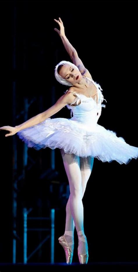 Swan Lake Odette Ballet Images Ballet Dancers Ballet Beautiful