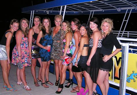 Experience Nightlife Like Nowhere Else With The Howl At The Moon Lake Of The Ozarks Cruise