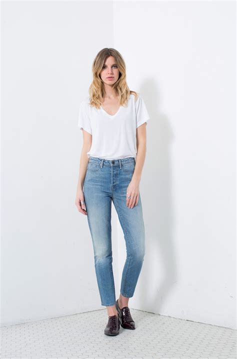 Refresh your wardrobe with the best jeans for women. Coolest Women's Jeans Trends 2020 | Become Chic