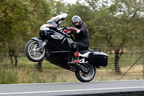 Max torque was 100.31 ft/lbs (136.0 nm) @ 8000 rpm. BMW K1300-SERIES - Review and photos